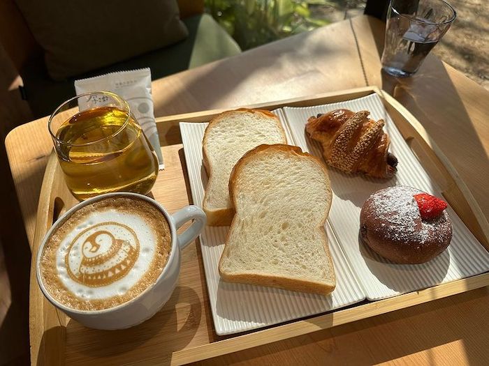 厚冶 Bakery & Cafe