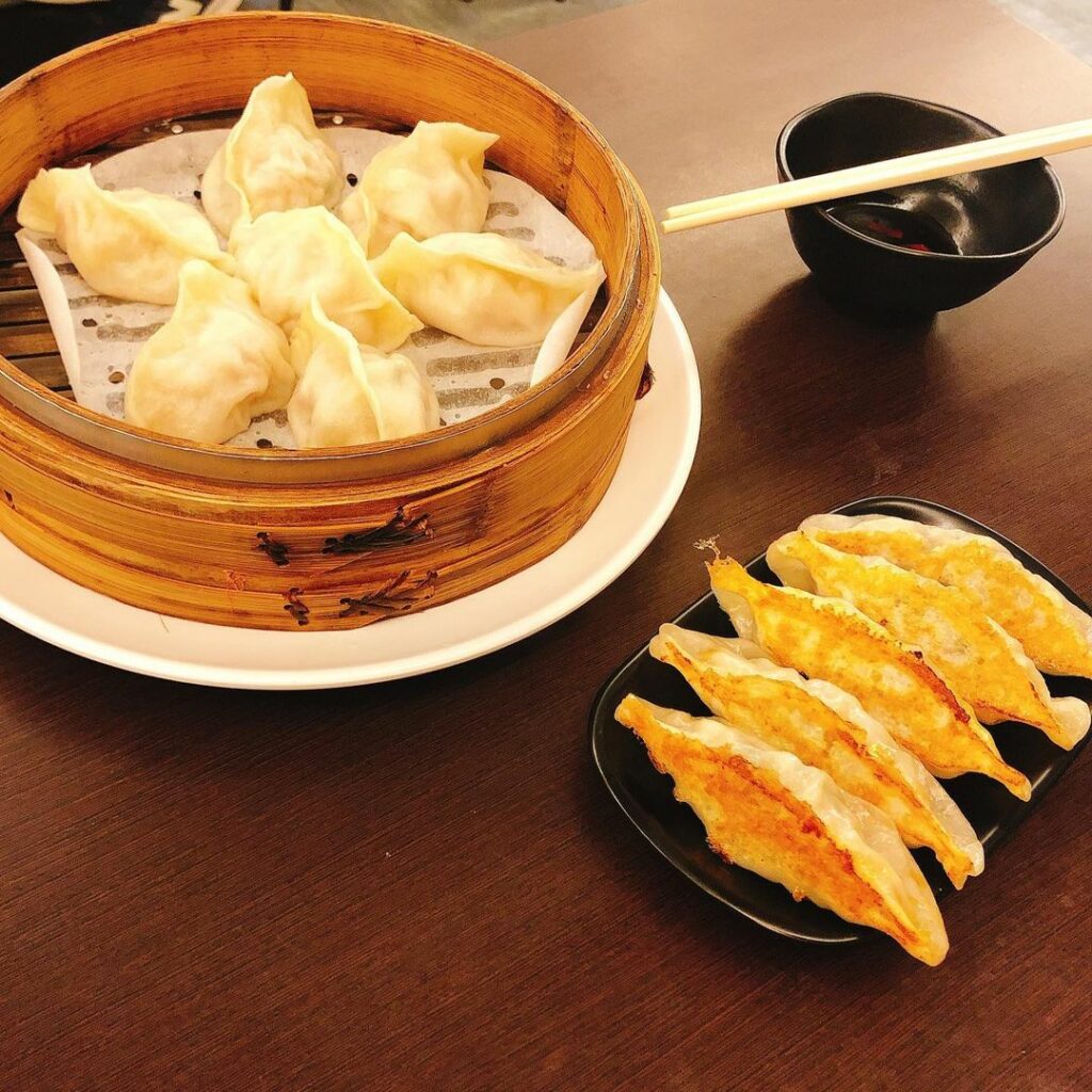 六品閣 麵食館