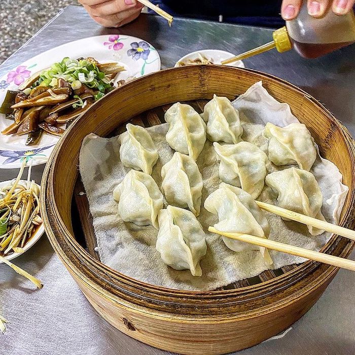 鬍鬚蒸餃之家