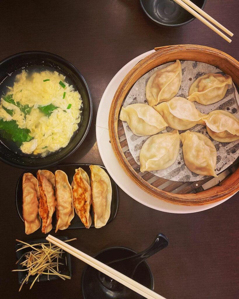 六品閣 麵食館