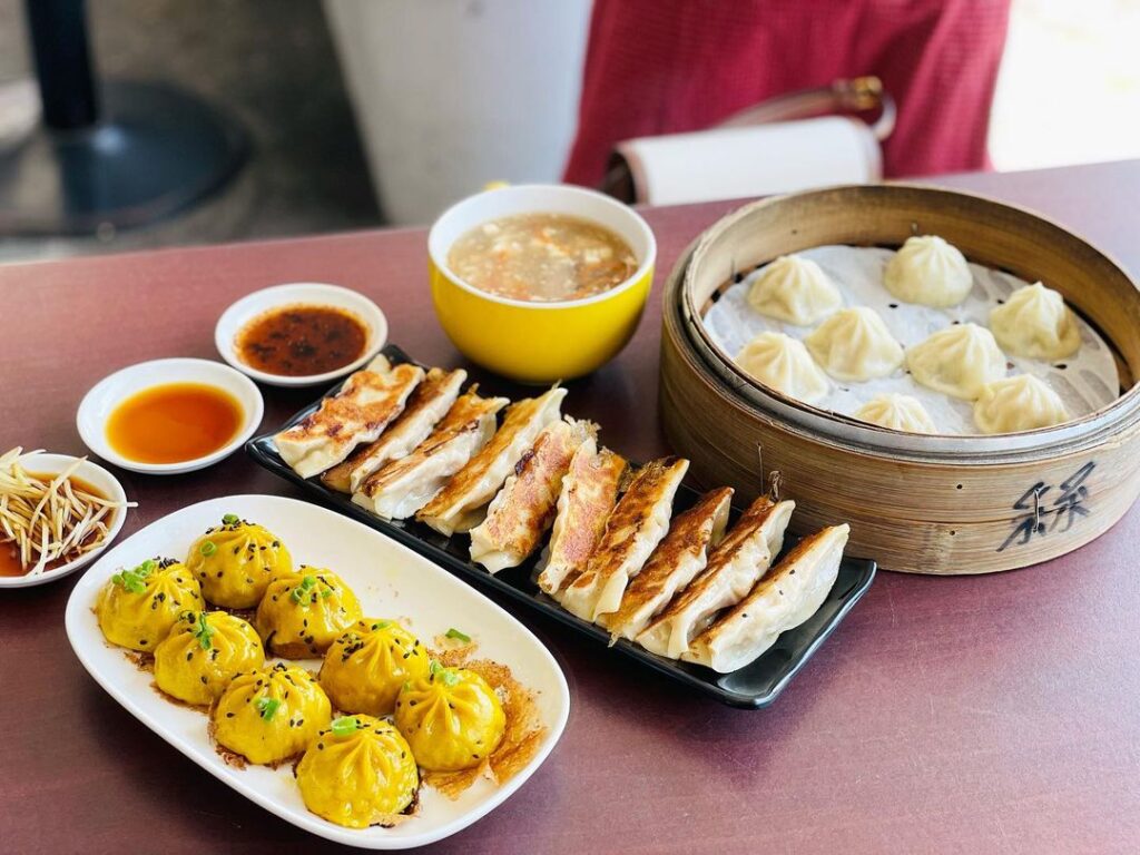 郭春塏鍋貼湯包