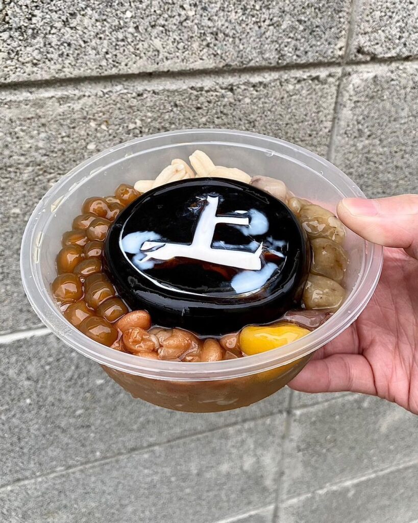 上輝仙草豆花店