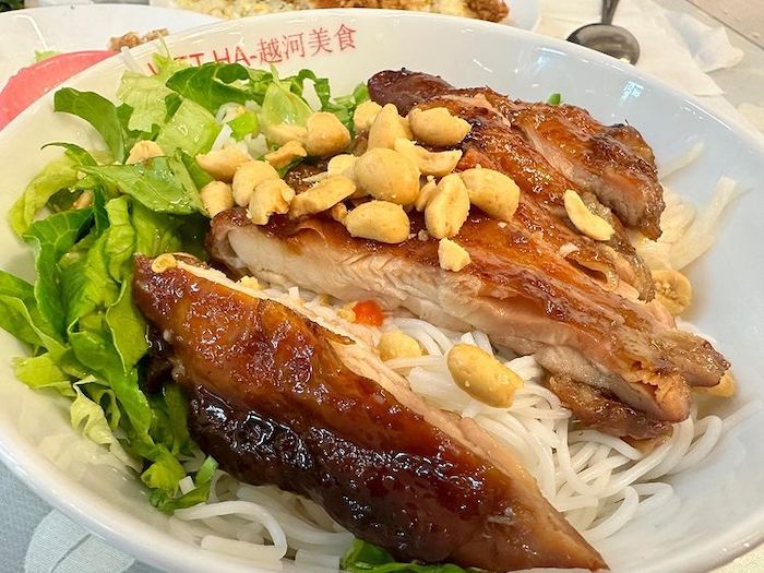 越河美食館