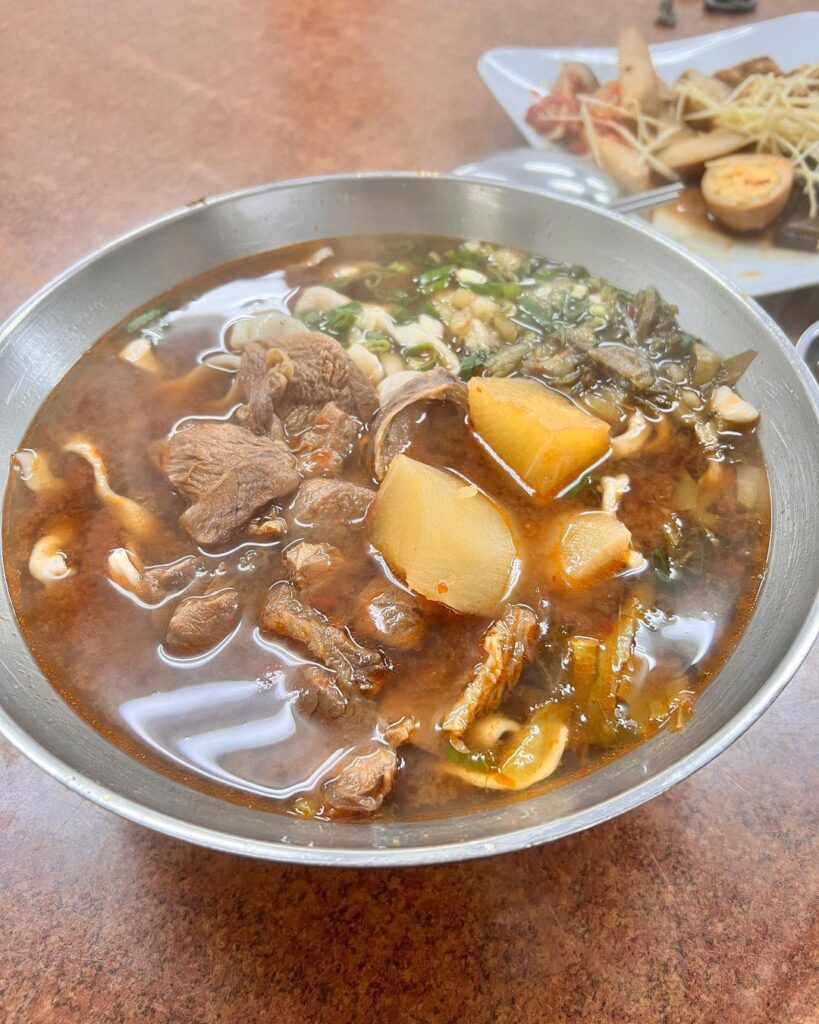 美女の家牛肉麵