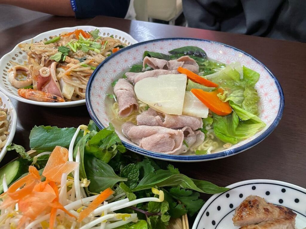 東郭小卷河粉越南美食館