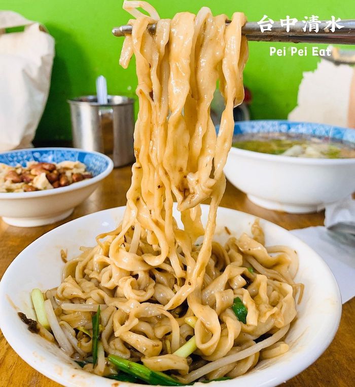 老士官擀麵