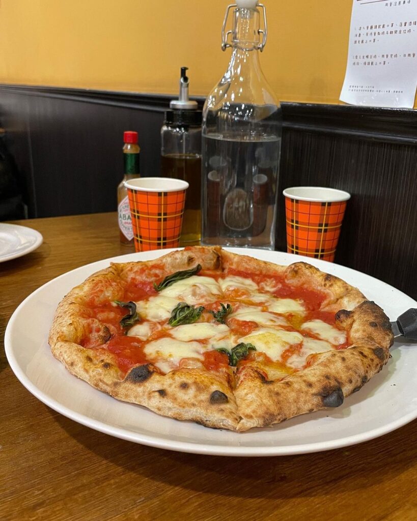 CASA pizzeria 卡薩拿坡里披薩餐廳