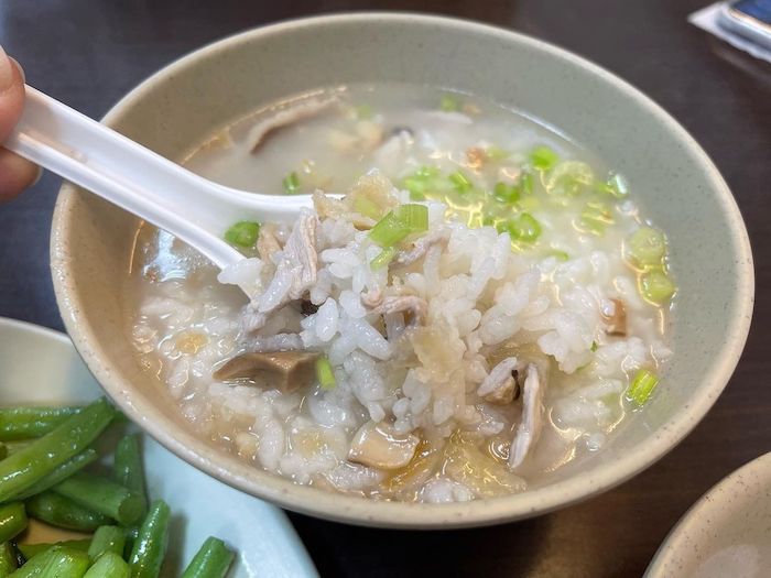 阿榮本家 (香菇肉粥 米粉湯)