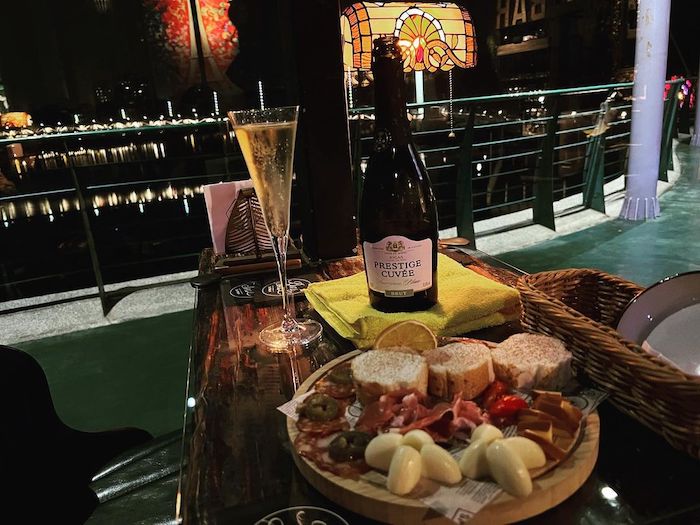 大池覓蜜Himitsu BAR&BISTRO
