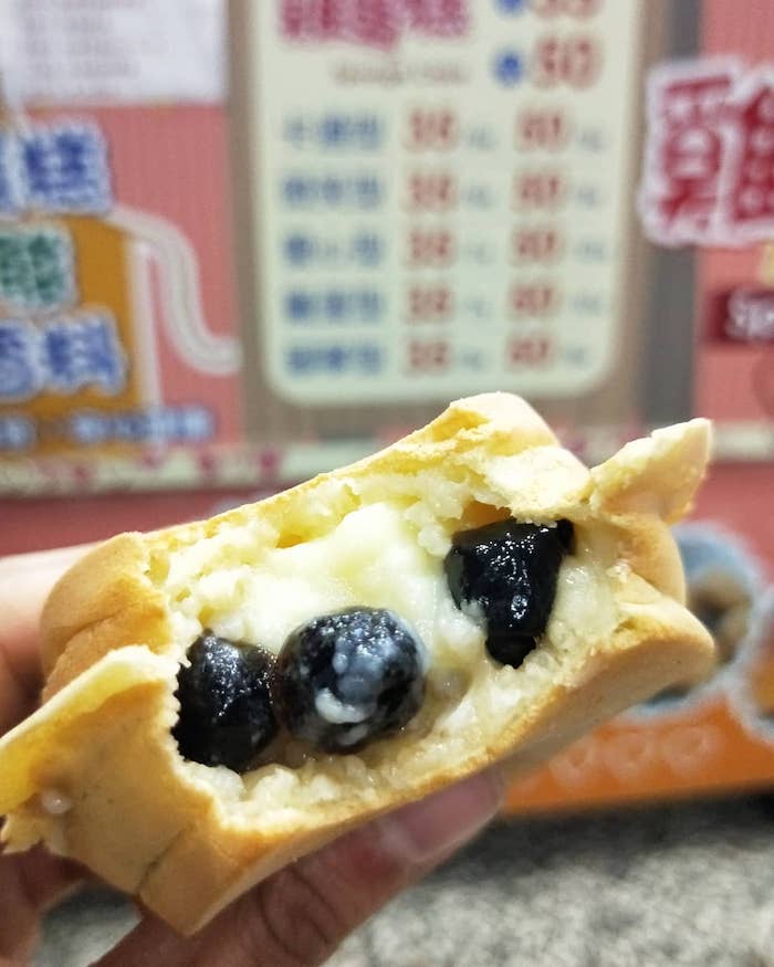 六分甜紅豆餅