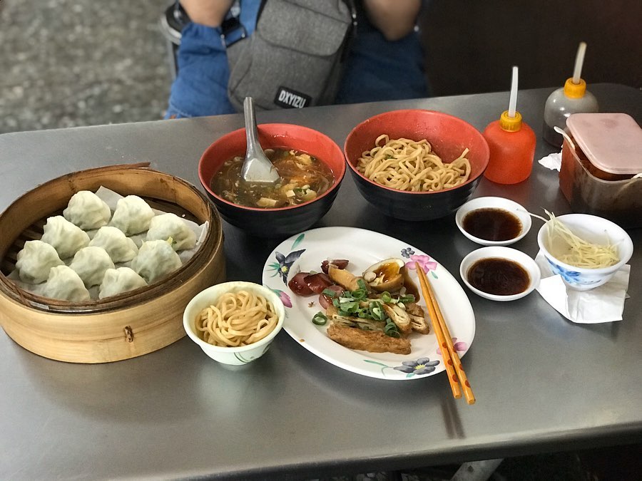 鬍鬚蒸餃之家