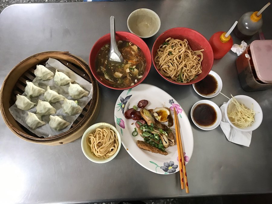 鬍鬚蒸餃之家