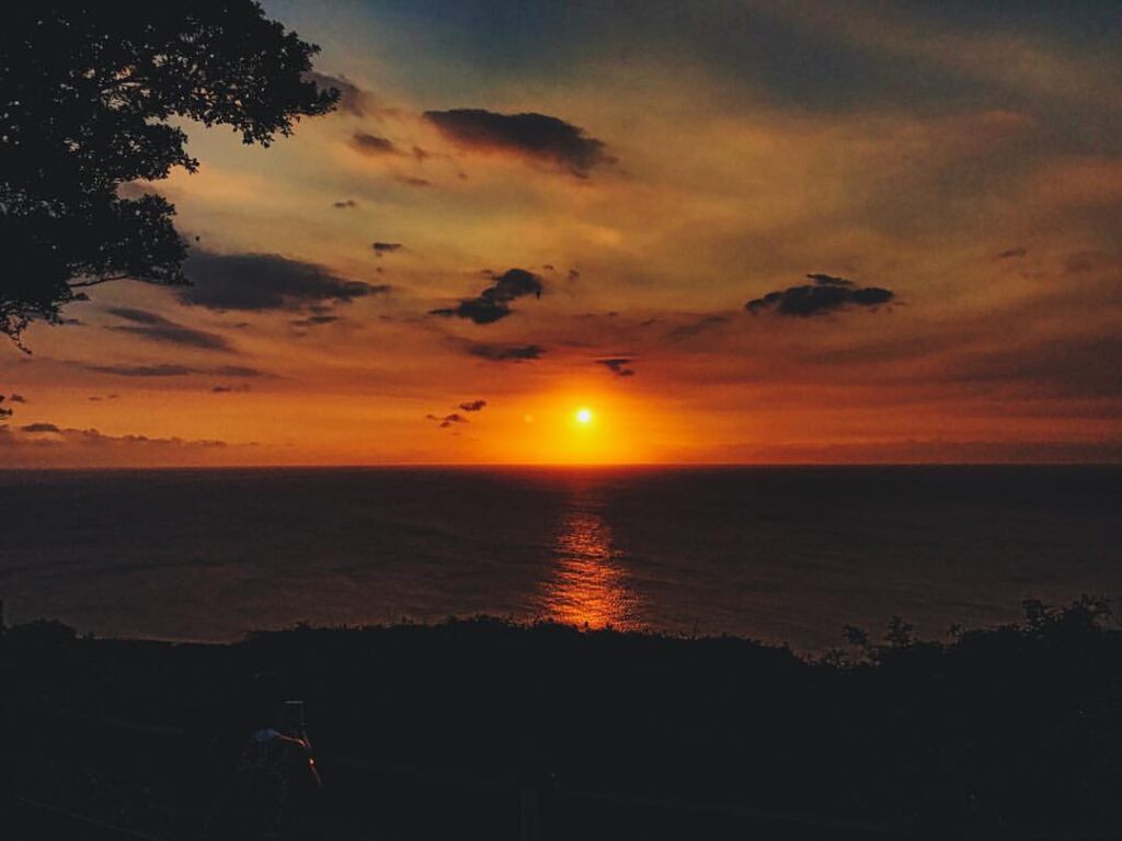 獨旅景點 關山夕陽觀賞亭