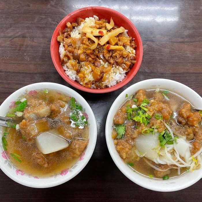 楊排骨酥麵