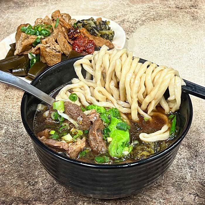 元之寶拉麵湯餃館