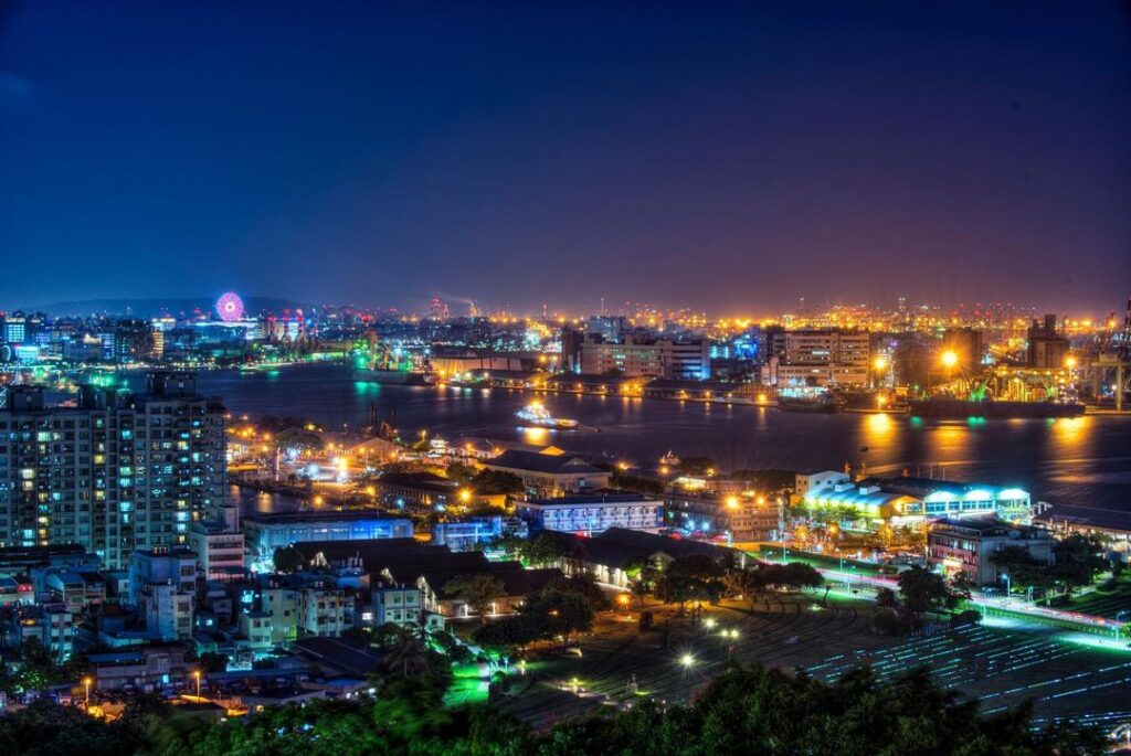 高雄夜景推薦壽山情人觀景台 高雄忠烈祠
