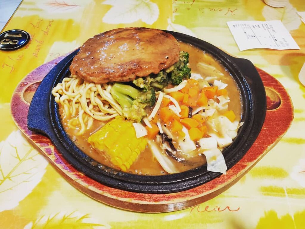 快樂屋素食食堂