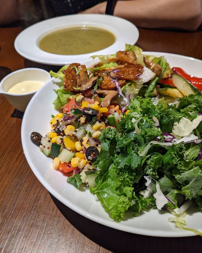 Salad Den