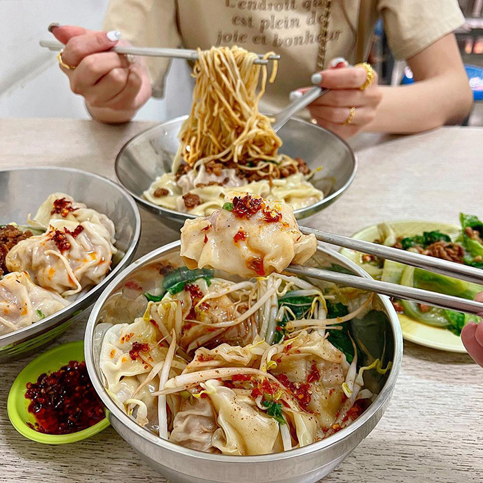 ㄚ華鮮蝦餛飩