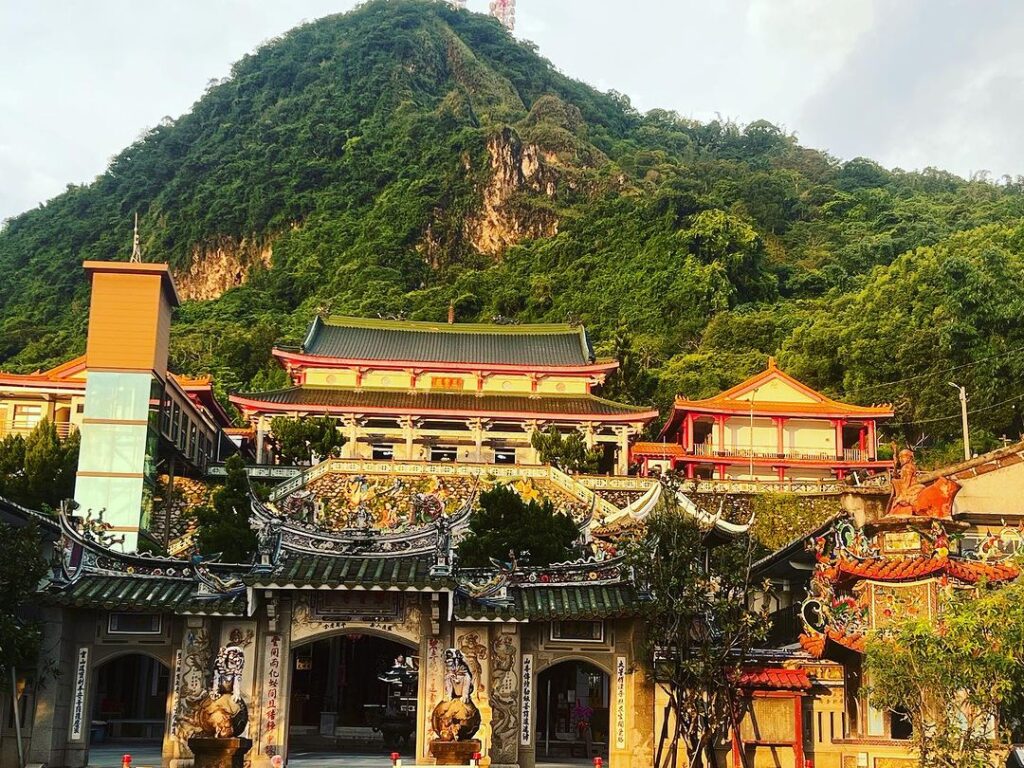 ：關子嶺火山碧雲寺