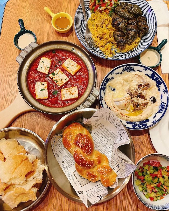LORACORLO Israeli Cuisine 以色列料理餐廳