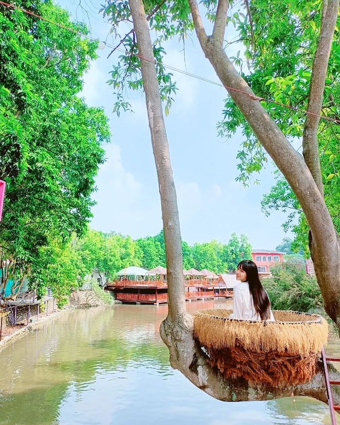 近水樓台湖畔森林咖啡