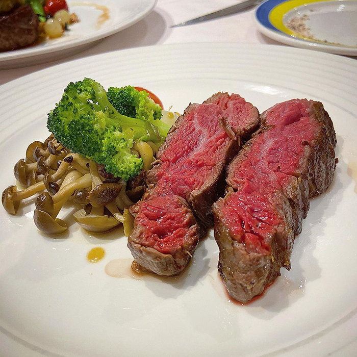 雅室牛排
