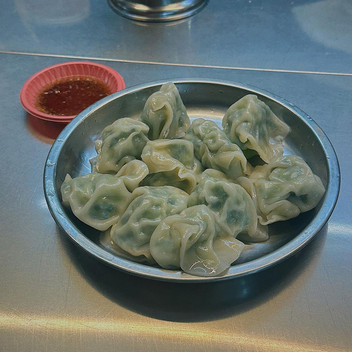 鴻記 牛肉麵 水餃