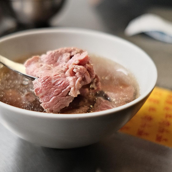 鬍鬚忠牛肉湯
