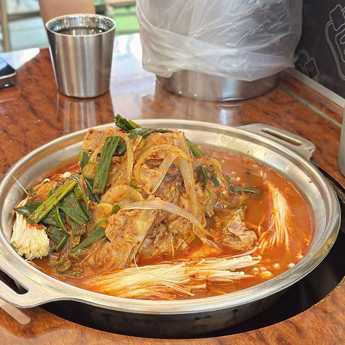 Uncle-K 排骨火鍋店 아저씨 감자탕