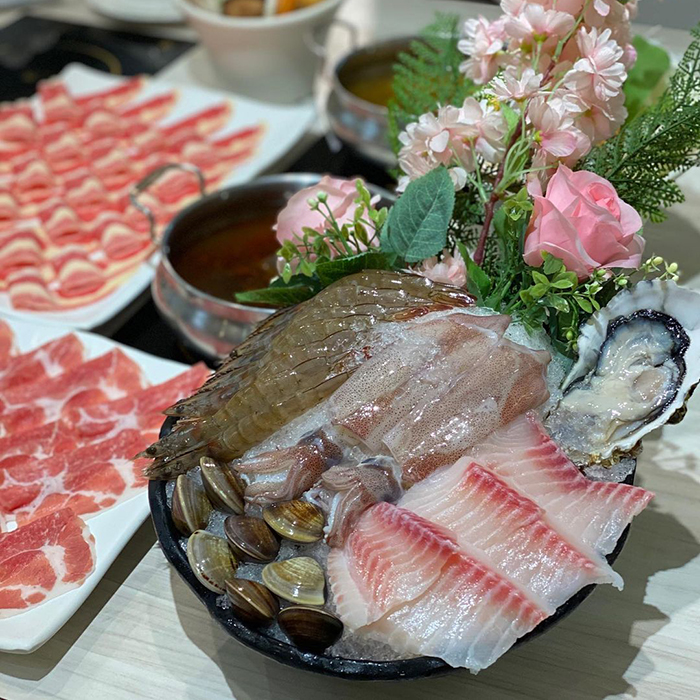 沐月精緻小火鍋西門店
