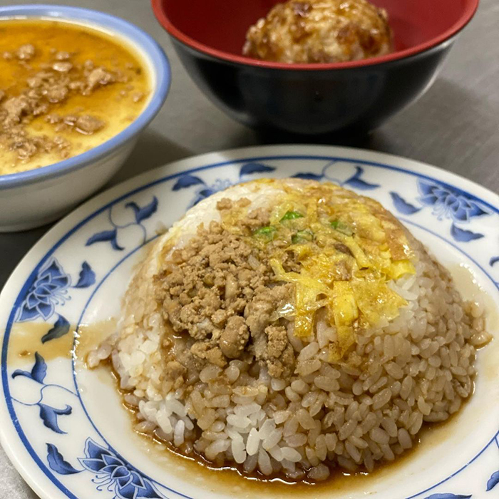蕃薯仔炊飯 三代老店
