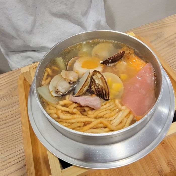 食在福鍋燒意麵