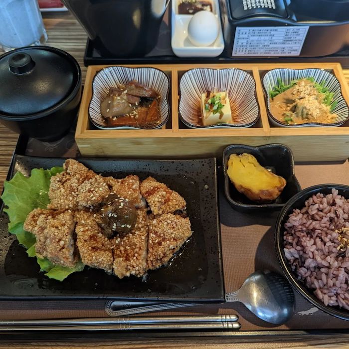 隱田山房