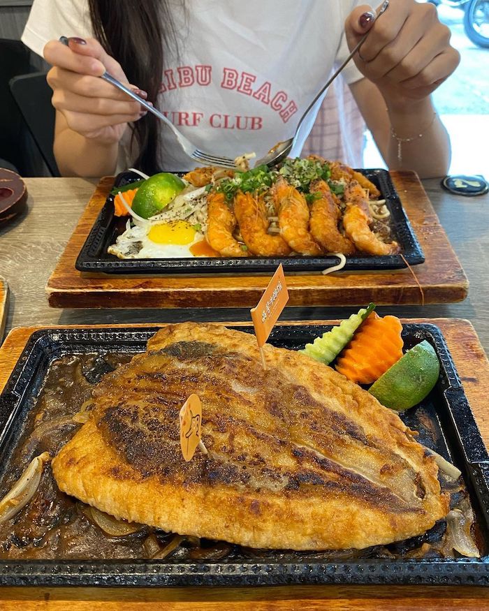 品馨牛排館