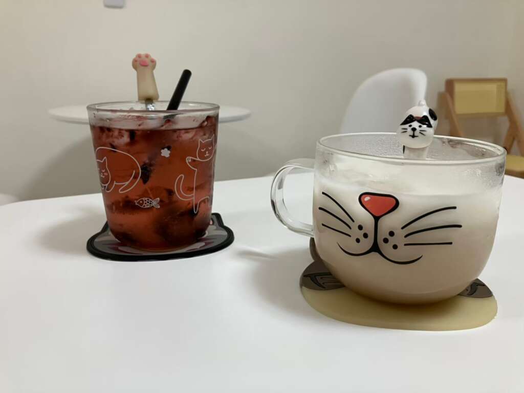 貓隱村Cat Café