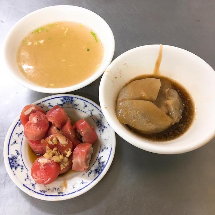 六甲菜市場旁無名肉圓