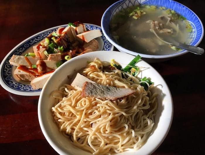 楊家蛋黃麵