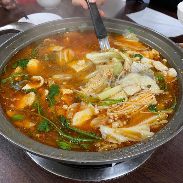 崙背重慶小館