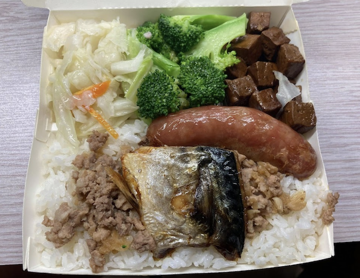 月心園複合式餐館