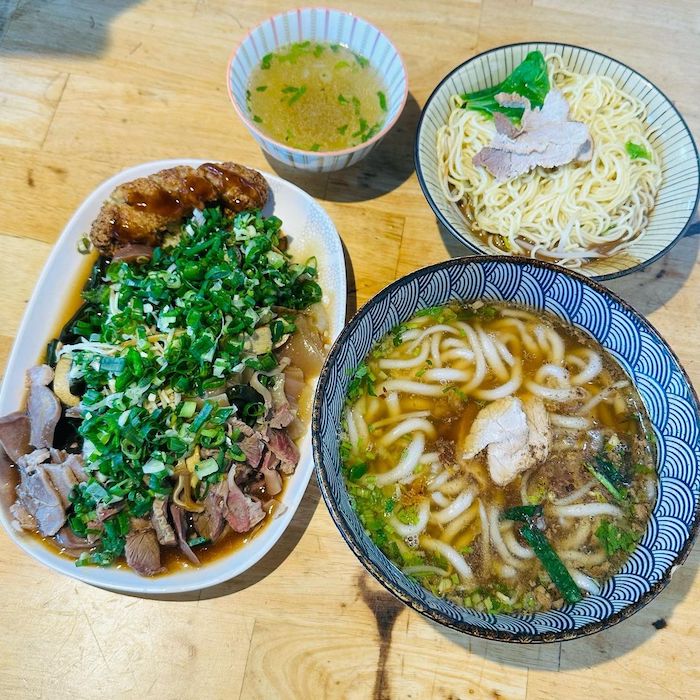 義成伯の麵店