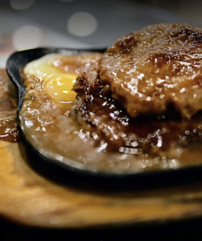  八翁牛排館