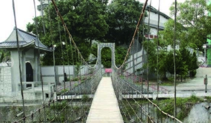 鳳凰吊橋