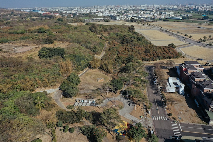 鳳鼻頭考古遺址