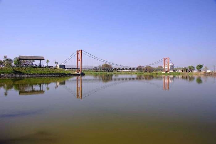 凌波吊橋