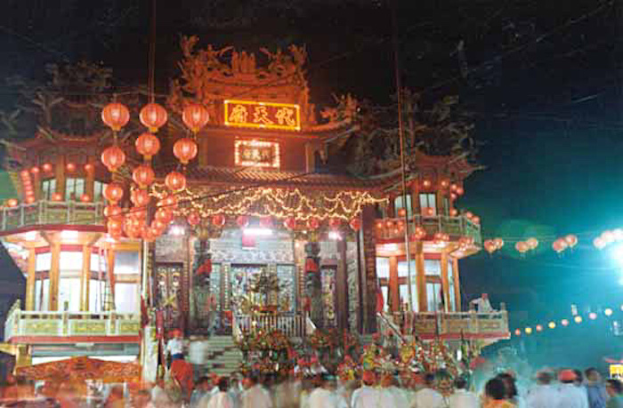 高朗代天府