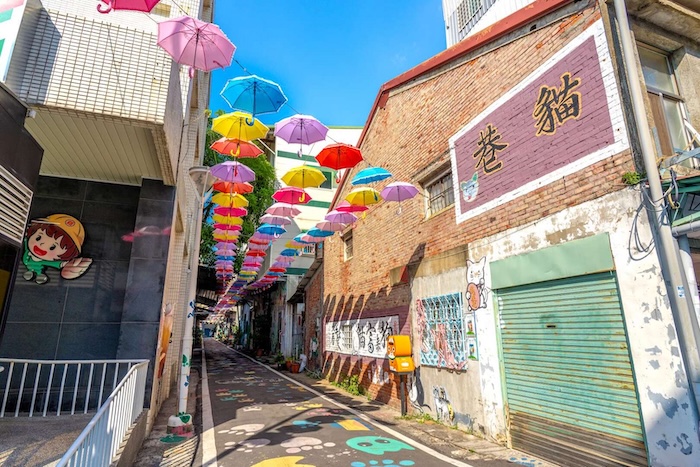 甲仙貓巷彩繪村